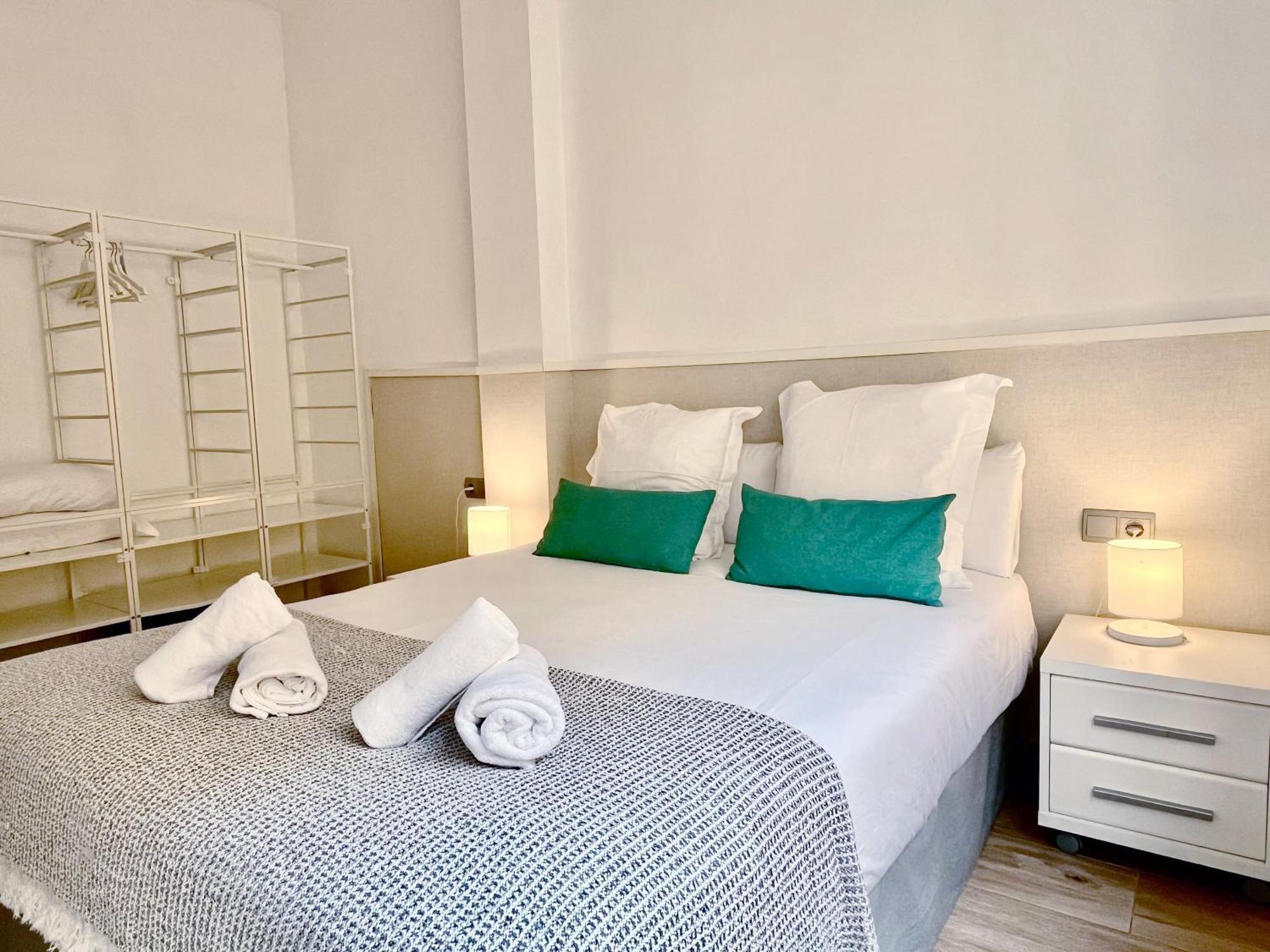 Feelathome Mozart Apartments Barcelona Eksteriør bilde
