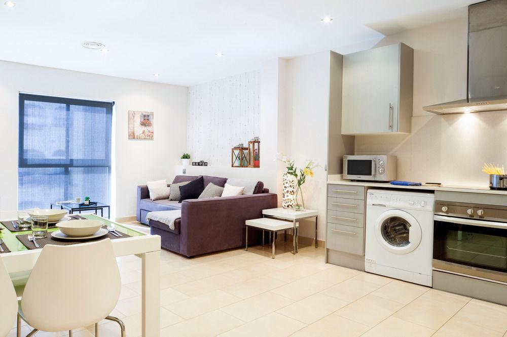 Feelathome Mozart Apartments Barcelona Eksteriør bilde