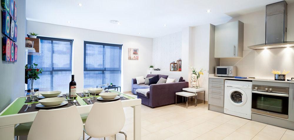 Feelathome Mozart Apartments Barcelona Eksteriør bilde