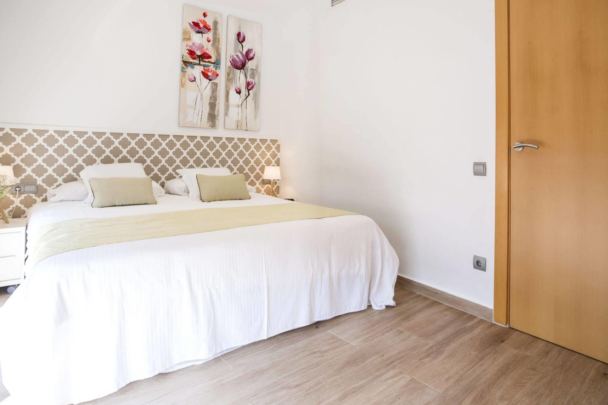 Feelathome Mozart Apartments Barcelona Eksteriør bilde